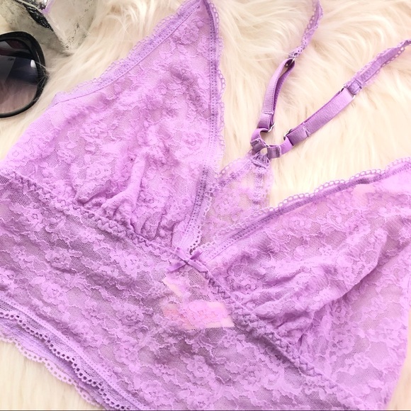 ➰ Victoria Secret Lace Bra - Picture 2 of 3